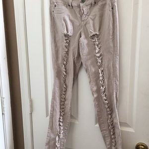 FINAL MARKDOWN Junior lovesick distressed jeans 5